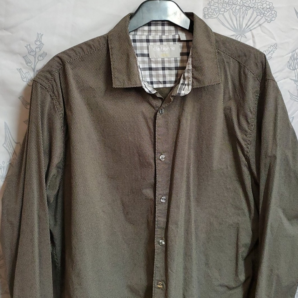 Lomg sleeve button down
